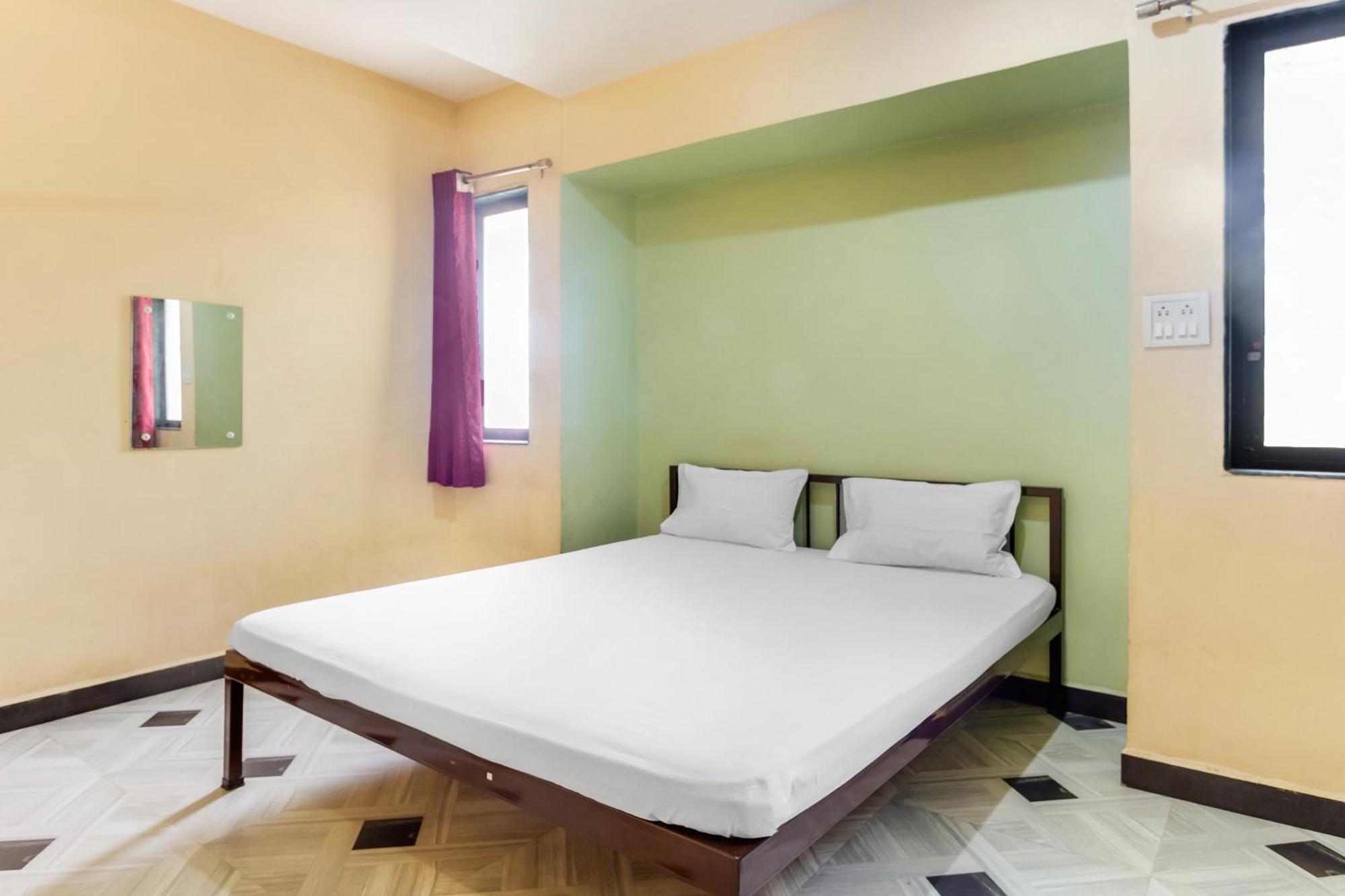 Hotel Spot On Harihar Lodging And Yatri Niwas Kolhapur Zewnętrze zdjęcie