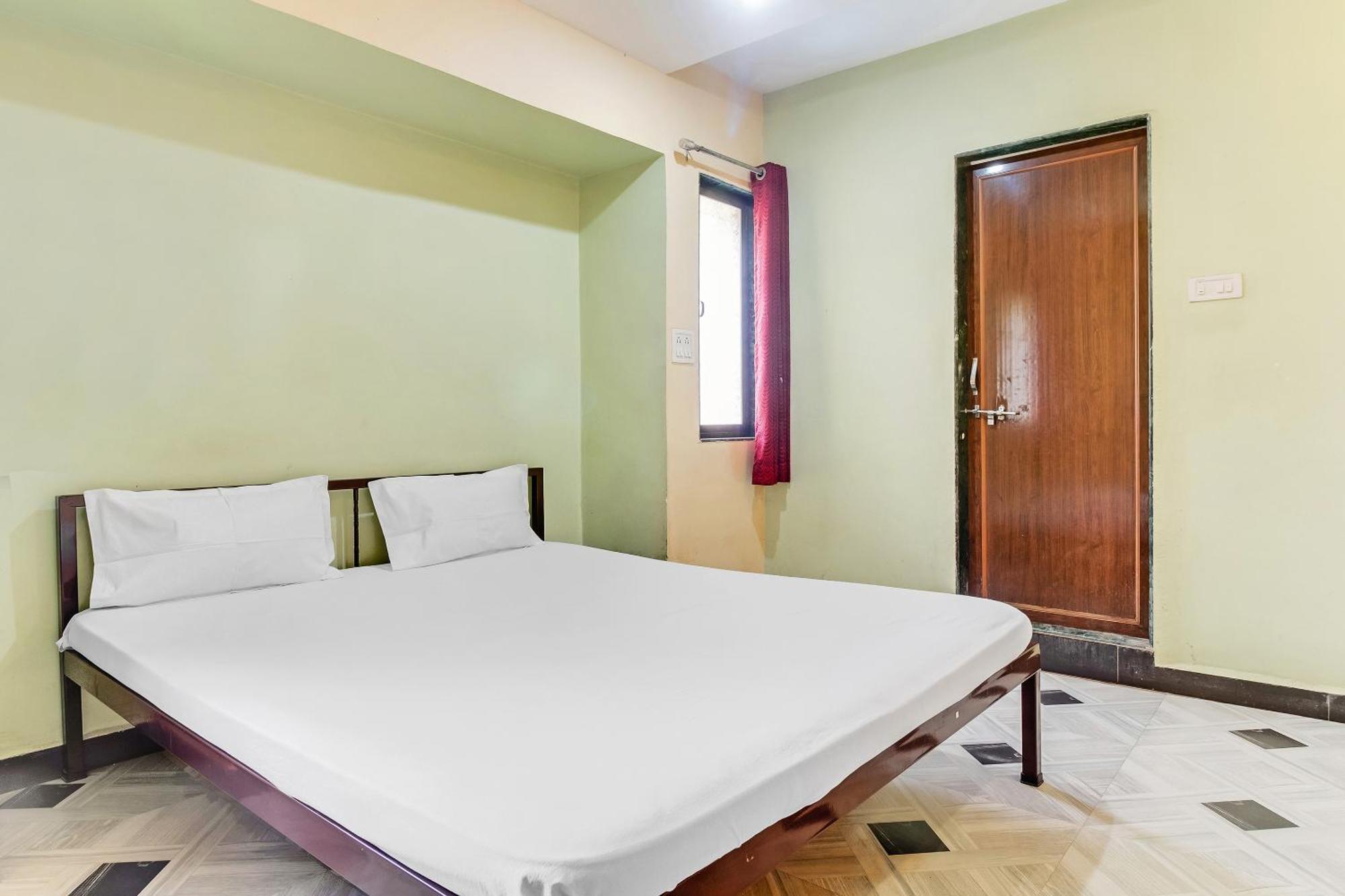 Hotel Spot On Harihar Lodging And Yatri Niwas Kolhapur Zewnętrze zdjęcie