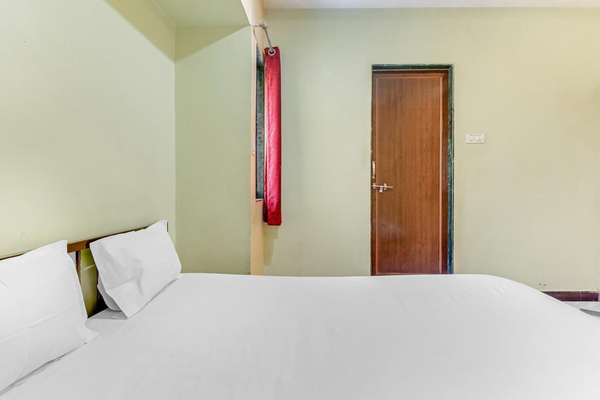 Hotel Spot On Harihar Lodging And Yatri Niwas Kolhapur Zewnętrze zdjęcie